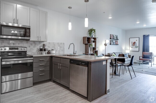 1BR, 1BA - 715SF