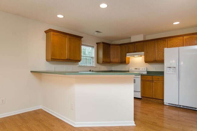 Photo - 7511 Old Oak Rd