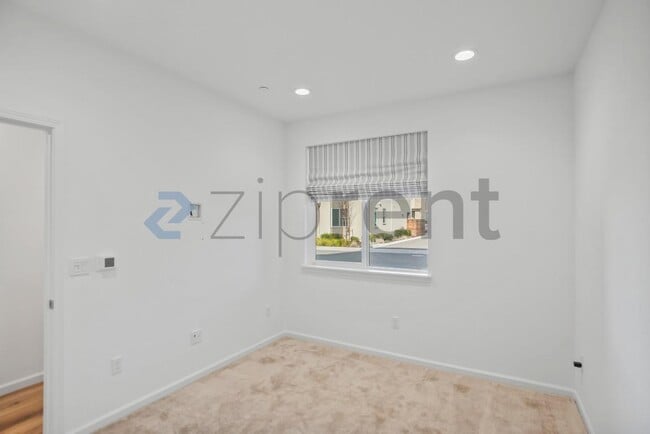 Photo - 6216 Diamond Wy