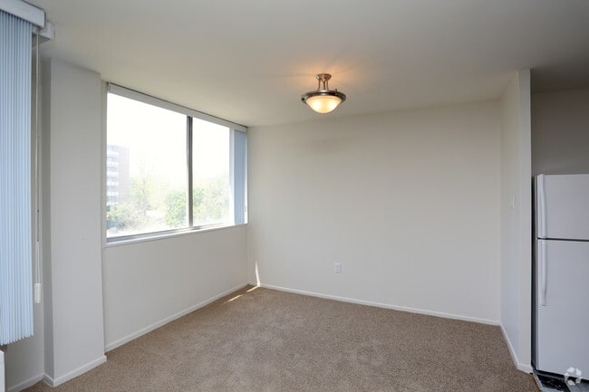 2 Bedroom 2 Bath-Dining Room