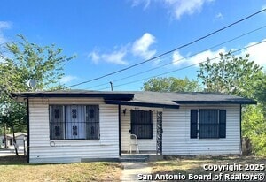 Photo - 601 Sterling Dr House