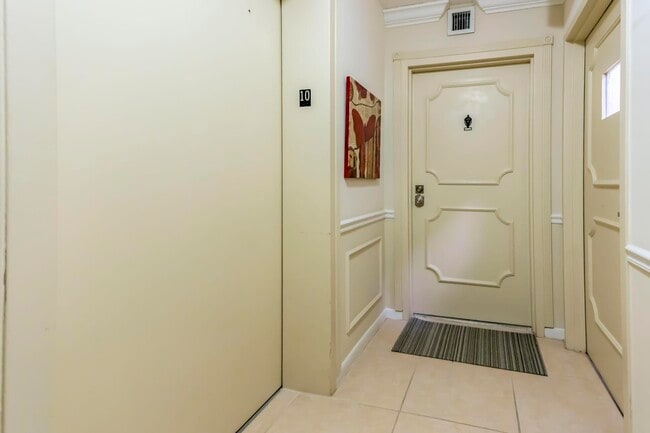 Photo - 4301 N Ocean Blvd Unit 1002