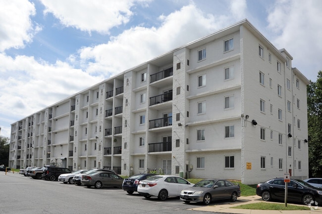 Chasemont Apartments - Chasemont Apartments