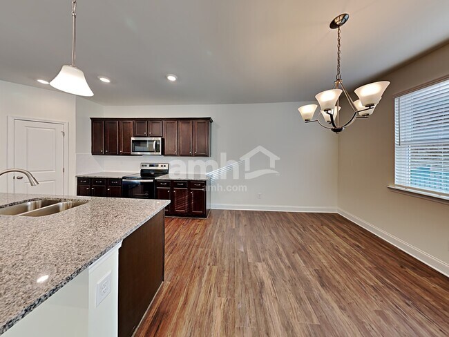 Photo - 508 Summit View Ct