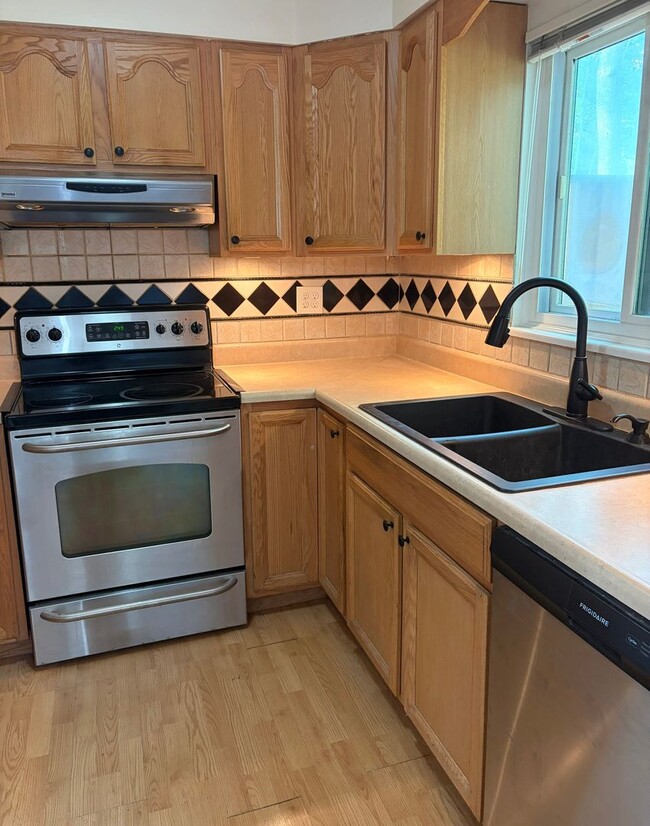 Photo - 920 Galen Dr