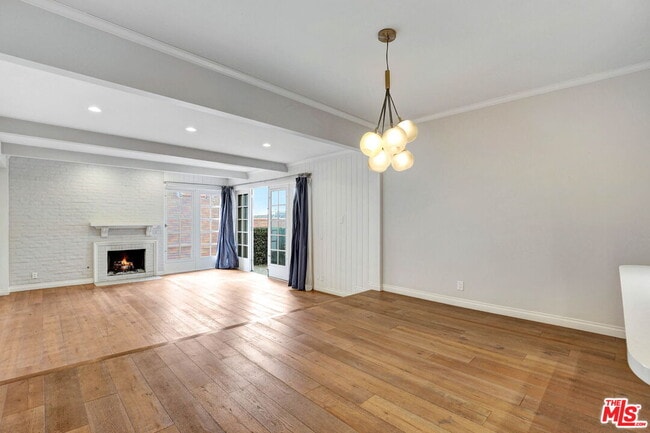 1260 S Beverly Glen Blvd Unit 304