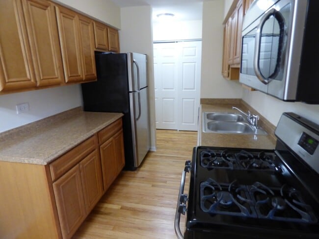Photo - 1626 W Estes Ave