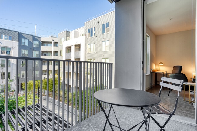 Photo - 650 E Capitol Ave Unidad FL2-ID2022