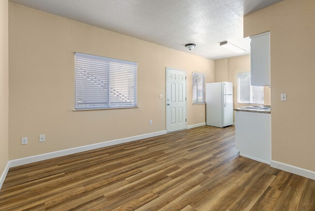 Photo - MARALISA MEADOWS