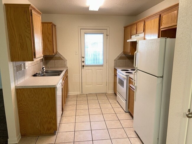 Photo - 1303 Cinch Dr