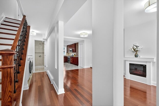 Photo - 382 Webster Ave