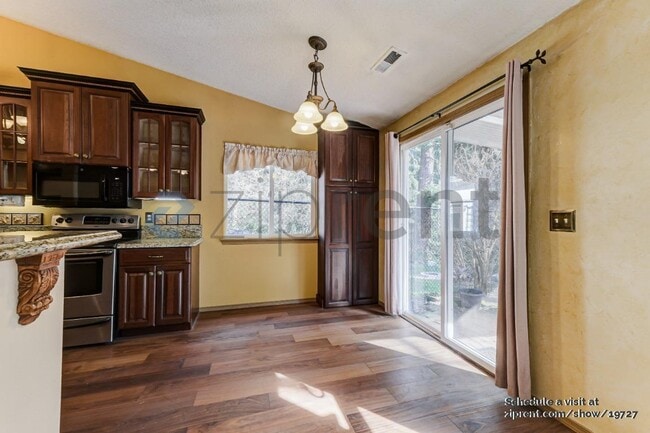 Photo - 10601 NE 45th Ave