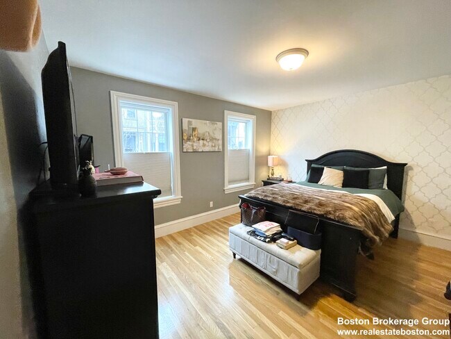 Photo - 27 Telegraph St