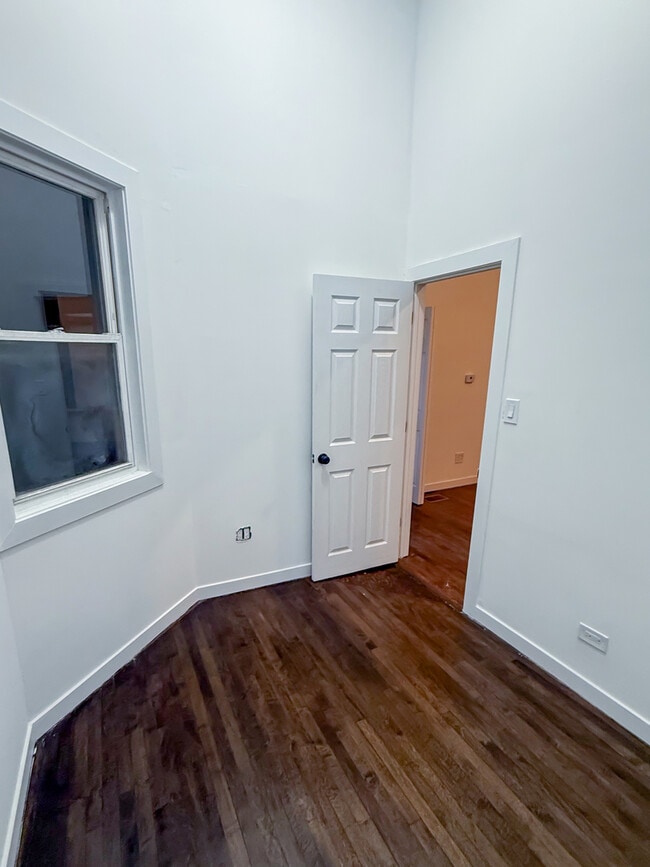 Photo - 8714 S Commercial Ave