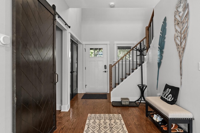 Photo - 718 N Alexander Ave