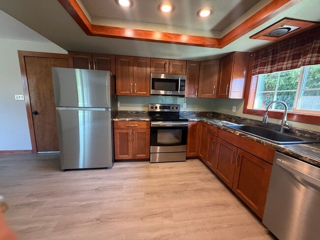 Photo - 6597 Tut Terrace