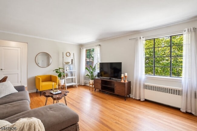 93 Troy Dr Unit D