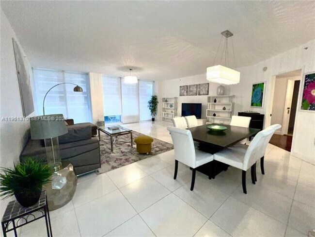 Photo - 9559 Collins Ave Unidad 9559 Collins Ave appt S6-C