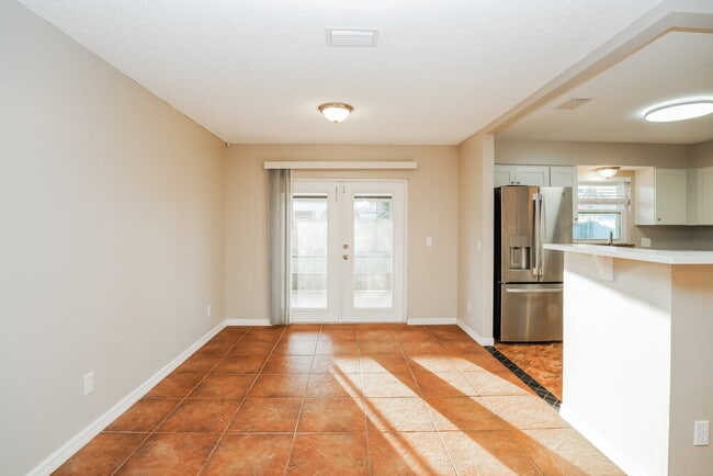 Photo - 5484 Park Vale Blvd