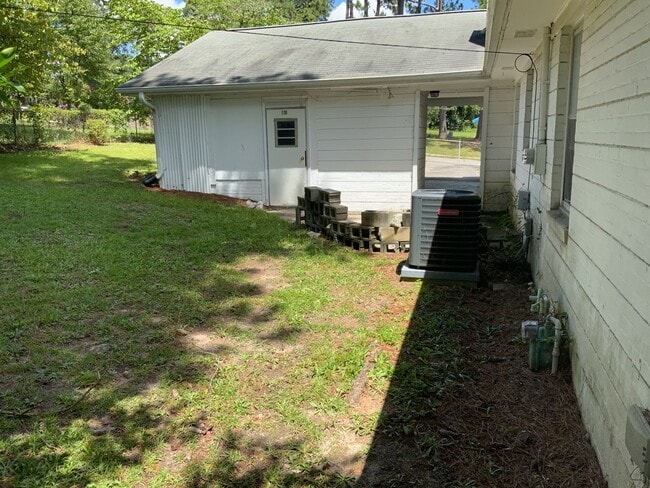 Photo - 3 bedroom 2 bath house brick house