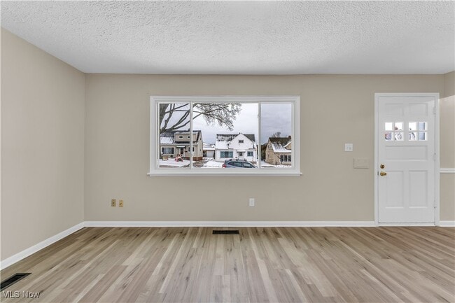 Photo - 7611 Newport Ave