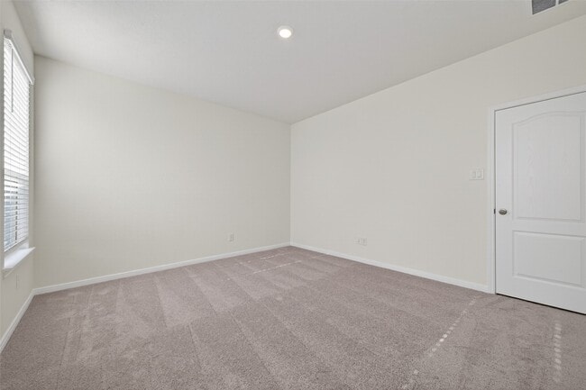 Building Photo - 8110 Shelter Bay Ln