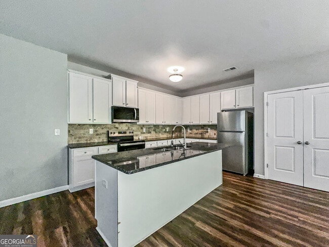 Photo - 212 Daisy Cir