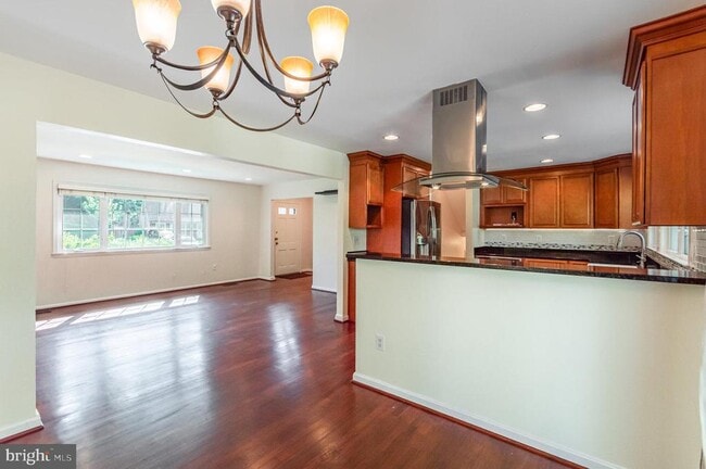 Photo - 519 Woodland Ct NW