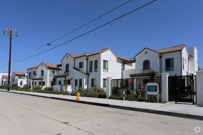 Photo - Vernon Village Park Apartments