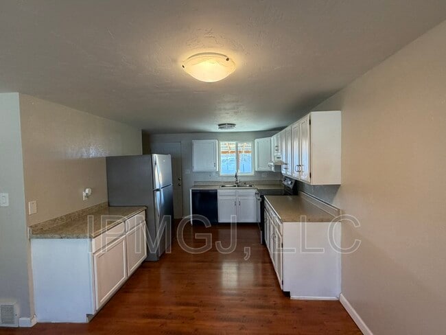 Photo - 2917 Formay Ave