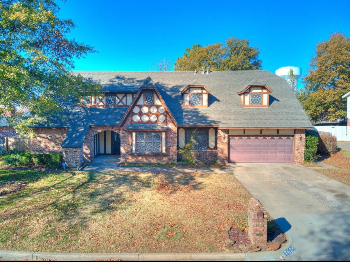 Photo - 7624 S Erie Ave