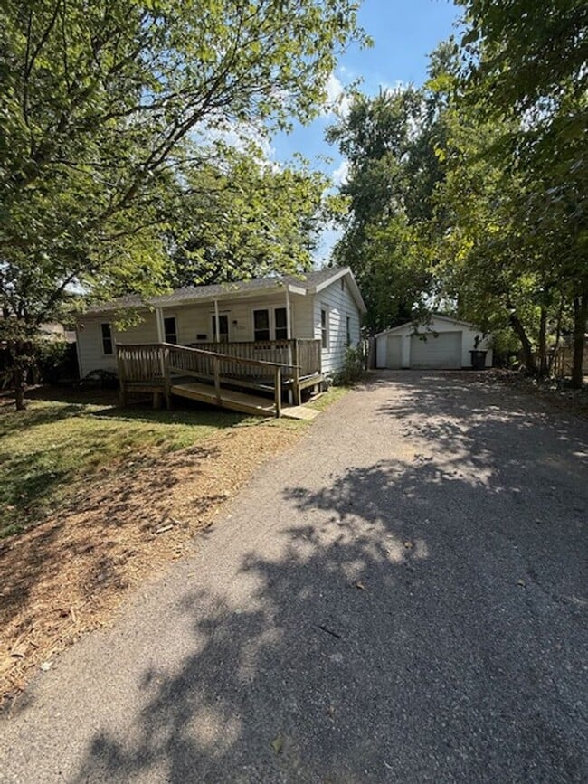 Building Photo - 4315 Frisse Ave Rental