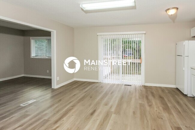 4 Bedroom Pet-Friendly Home in KANSAS CITY, KS with Main Street Renewal