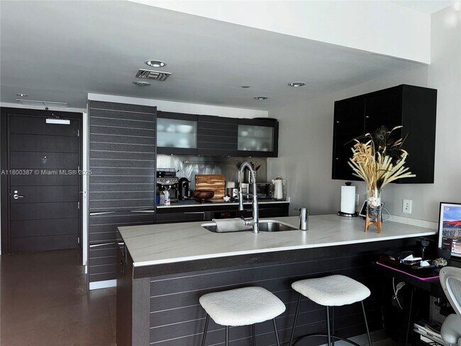 Photo - 200 S Biscayne Blvd Condo