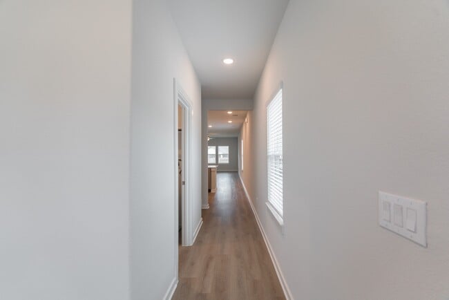 Photo - 8555 Blueberry Ash St