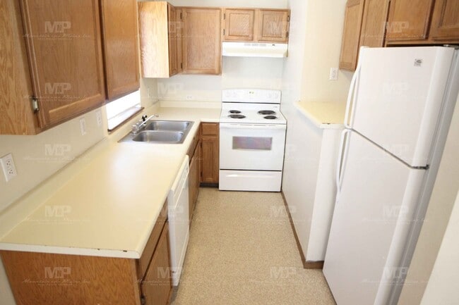 Photo - 518 S Howes St