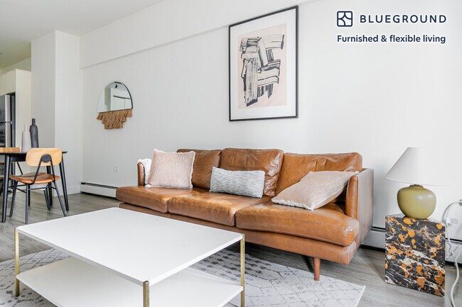 Photo - 21 E Chestnut St Unidad FL18-ID1377