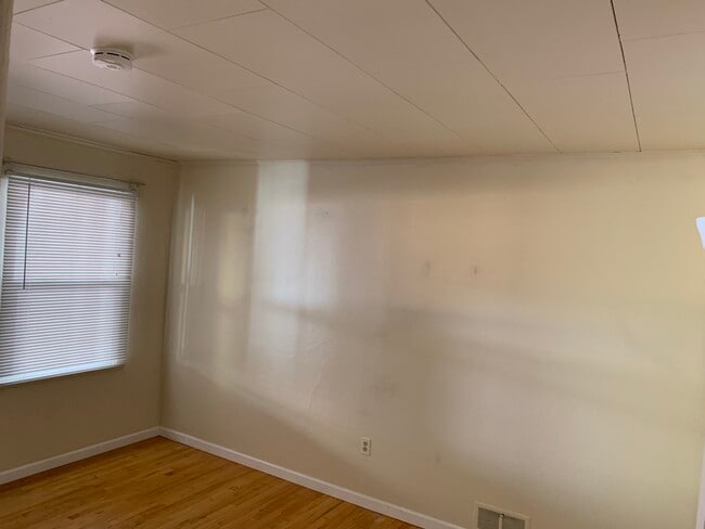 Photo - 1405 Worden Ave