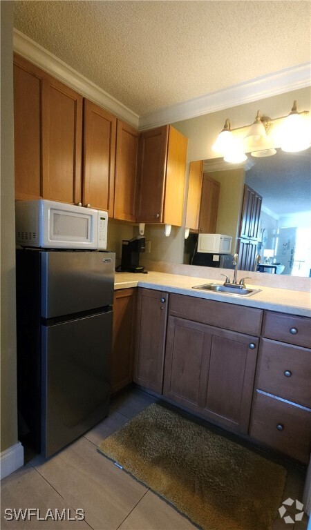 Building Photo - 2555 9th St N Unit 202 Rental