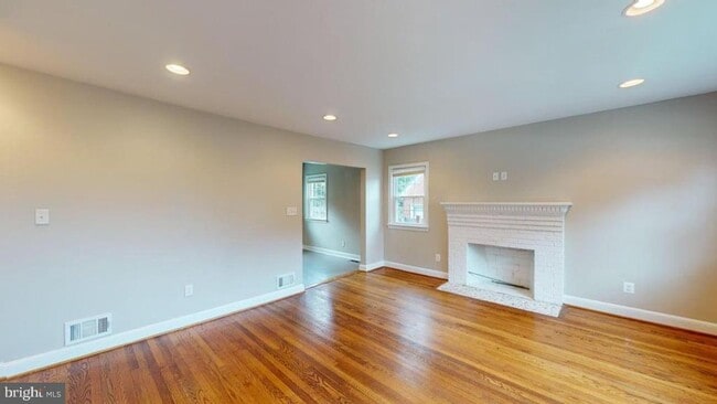 Building Photo - 3507 27th Ave