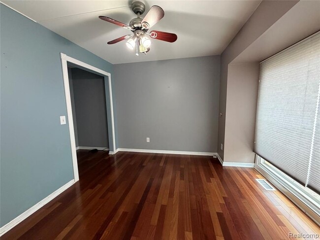 Photo - 3290 Bennington Dr