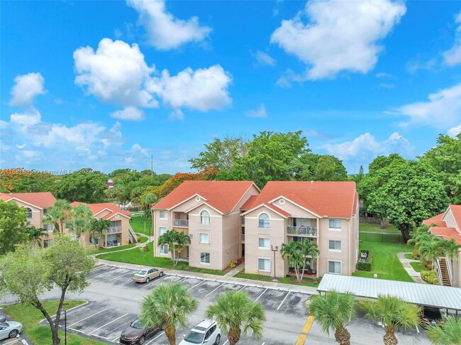 Photo - 10630 SW 158th Ct Condominio Unidad 302