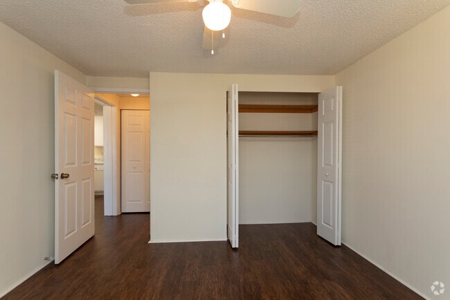 1BR, 1BA -