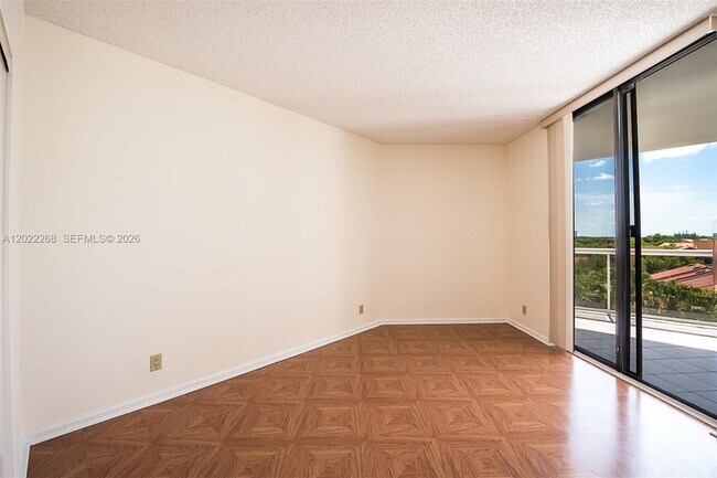 Photo - 3610 Yacht Club Dr Unit 511