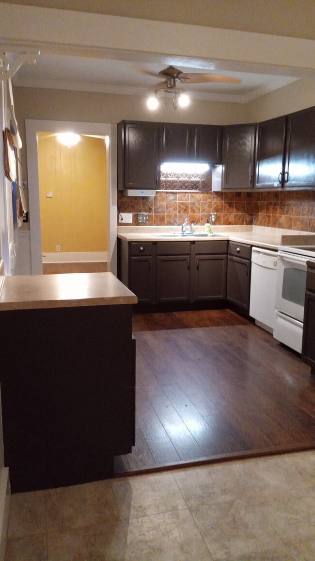 243 Locust St Unit 243
