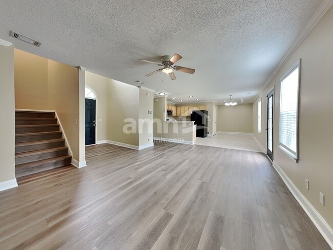 Photo - 113 Willow Lakes Ct