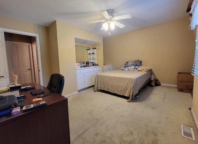 Photo - 1605 Lyndhurst Dr