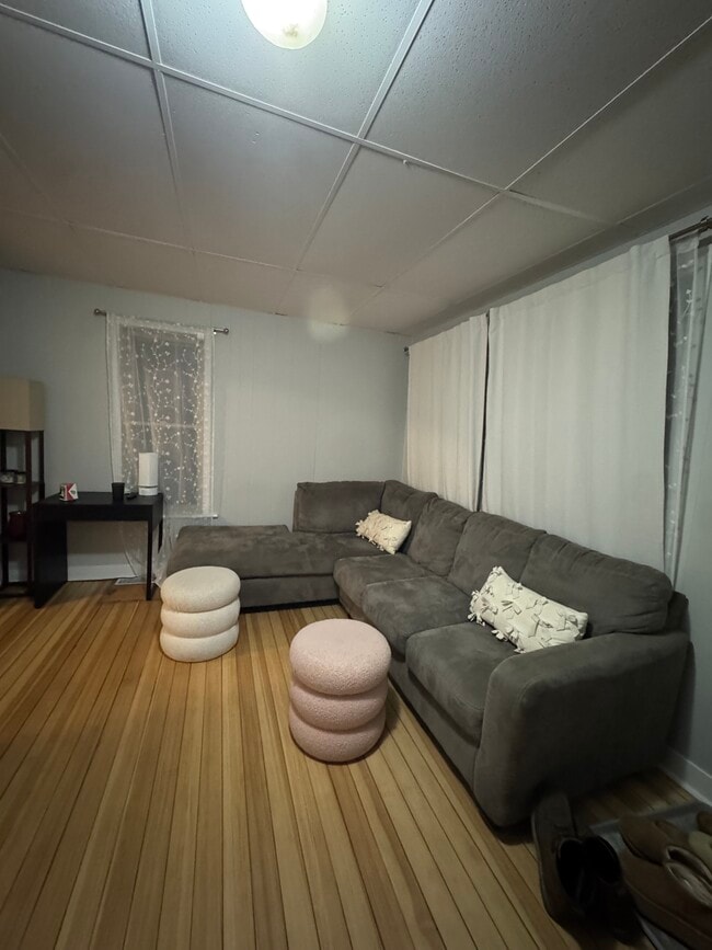 Photo - 200 E 9th St Unidad 200 E 9th St