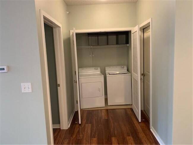 Photo - 619 SE 8th St