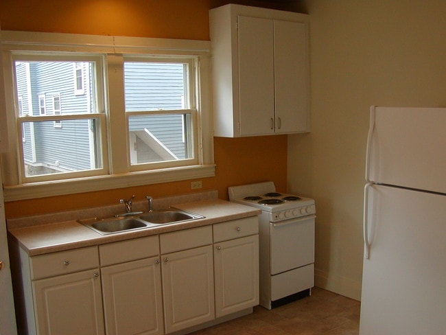 717 Locust St Unidad 3